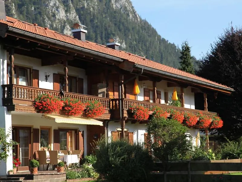 Gaestehaus Gschwendtner - Chiemgau Karte Инцелль