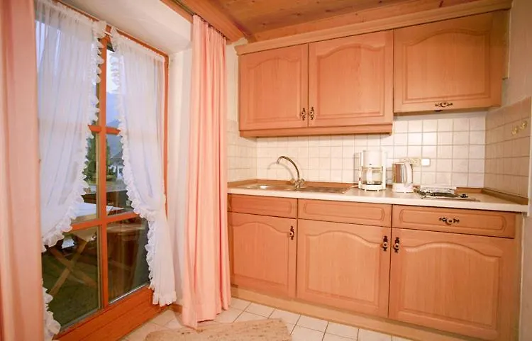 Gaestehaus Gschwendtner - Chiemgau Karte Инцелль Апартаменты